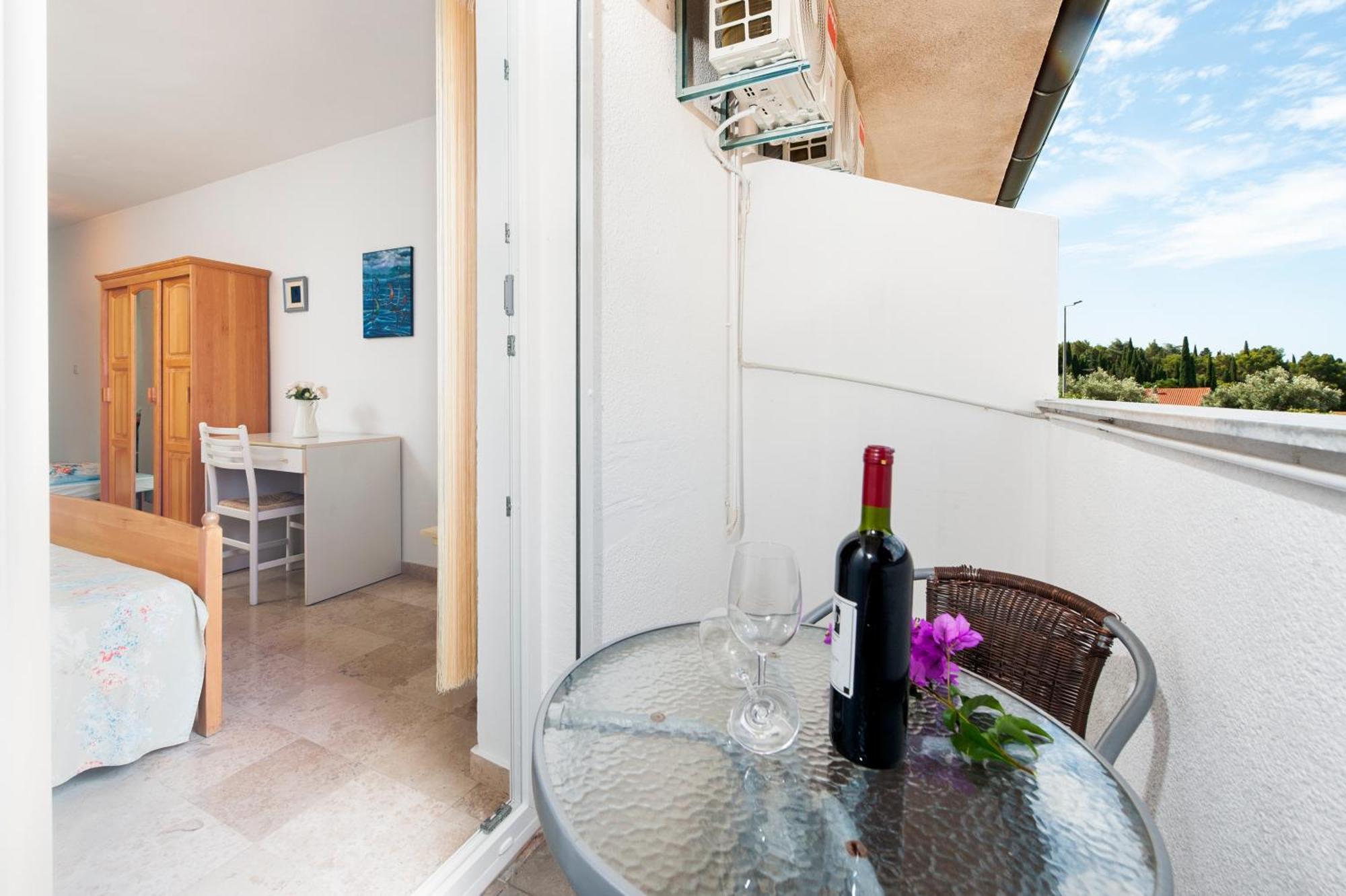 Luna Tsuki Seven Aparthotel Rovinj Exterior foto